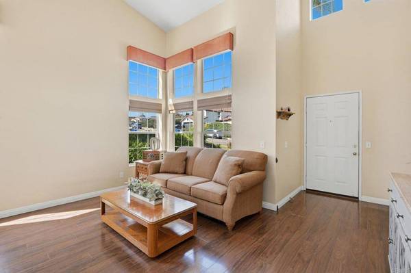 833 Bel Esprit CIR, San Marcos, CA 92069