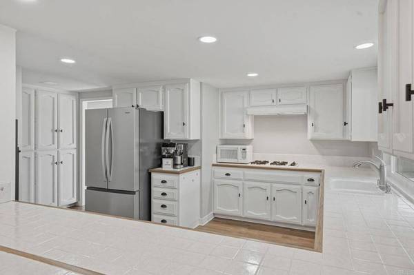 2029 La Brea ST, Escondido, CA 92026