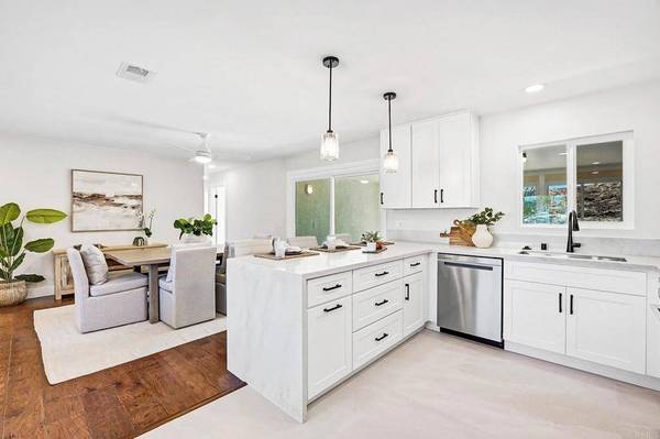 406 Borden CIR, San Marcos, CA 92069