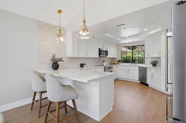 2262 Vista Valley LN, Vista, CA 92084