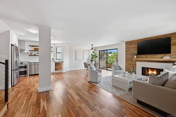 8463 Via Mallorca #13, La Jolla, CA 92037