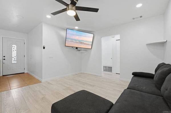 656 Parker ST, Oceanside, CA 92057