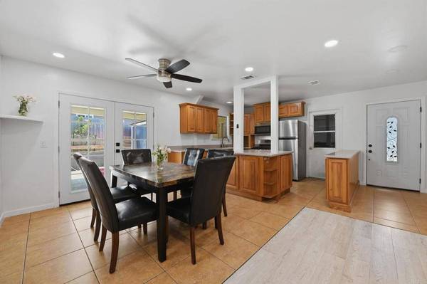 656 Parker ST, Oceanside, CA 92057