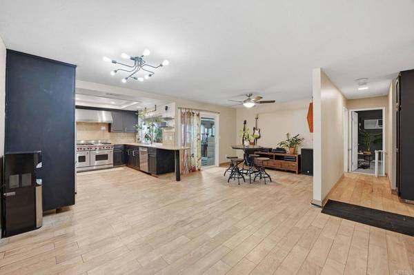 12661 Ridgeton DR, Lakeside, CA 92040
