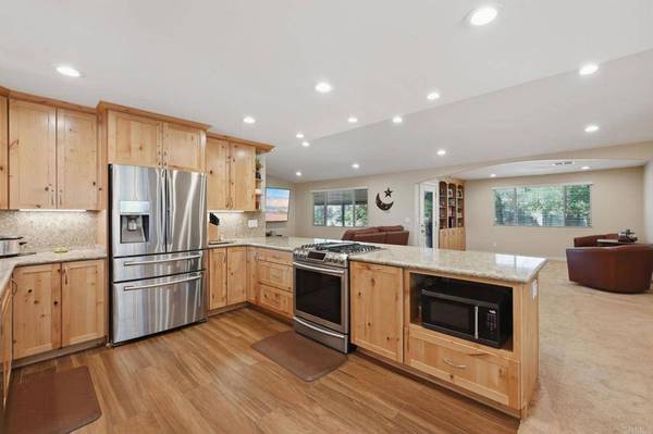 25475 Potrero Valley RD
