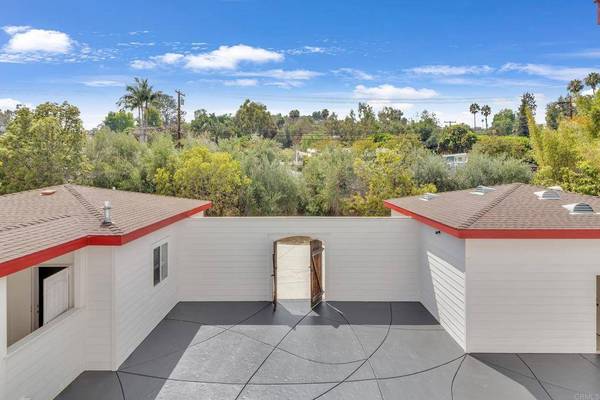 441 Rancho Santa Fe RD