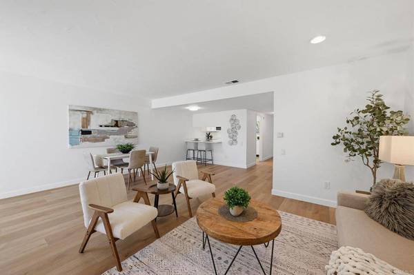 4250 Loma Riviera LN, San Diego, CA 92110