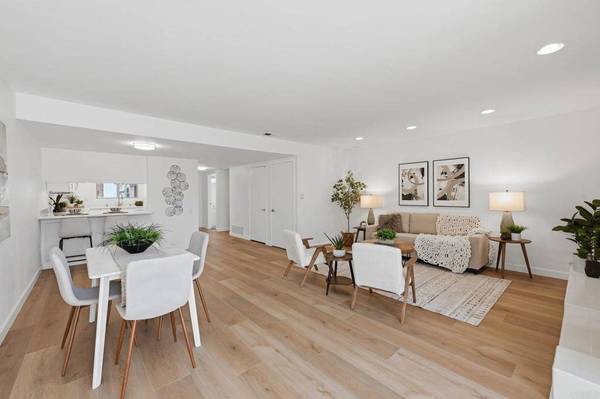 4250 Loma Riviera LN, San Diego, CA 92110
