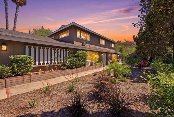 5625 Lake Vista DR