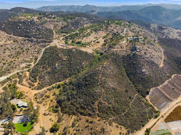 435 Camino Calafia, San Marcos, CA 92069
