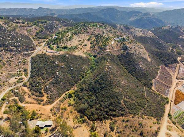 435 Camino Calafia, San Marcos, CA 92069