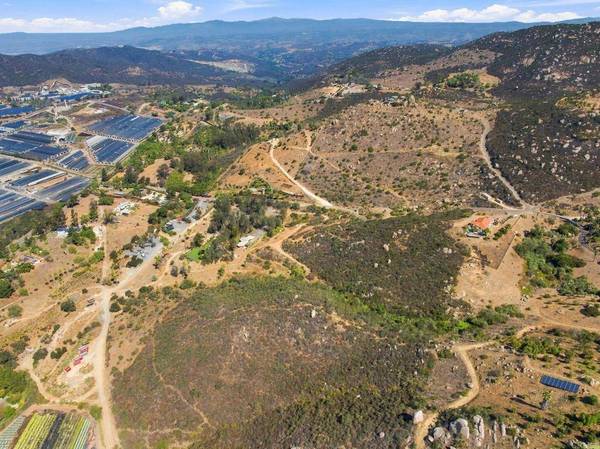 435 Camino Calafia, San Marcos, CA 92069