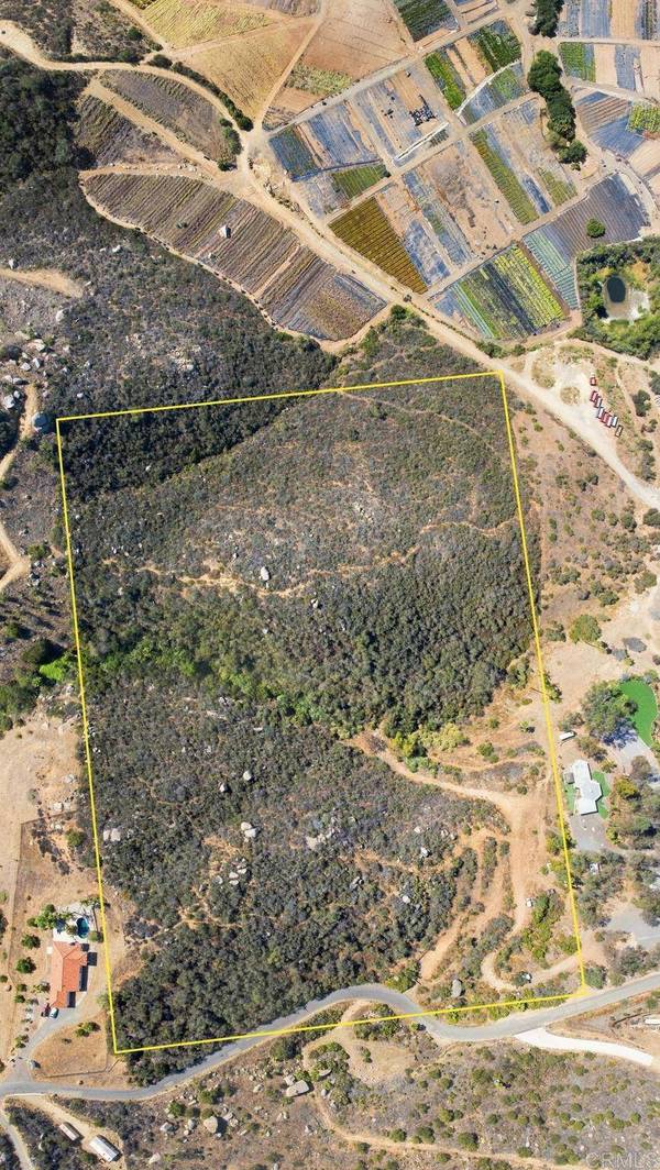 435 Camino Calafia, San Marcos, CA 92069