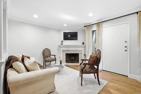 8346 Via Sonoma #D, La Jolla, CA 92037