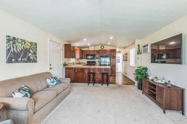 699 N Vulcan AVE #17