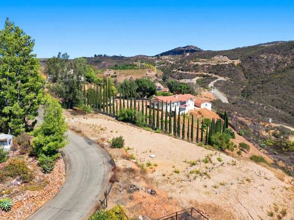 26421 Sky DR, Escondido, CA 92026