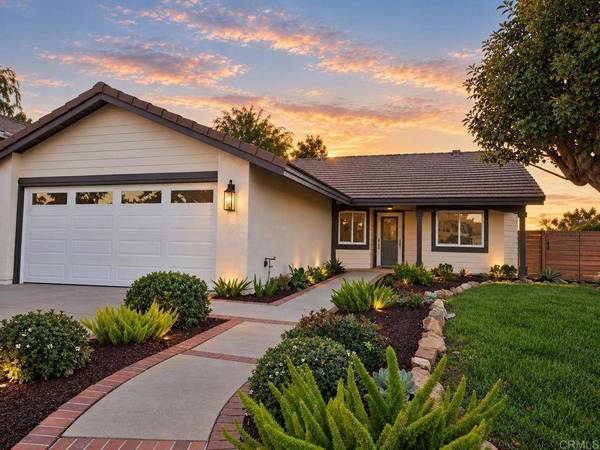 7905 Calle Posada
