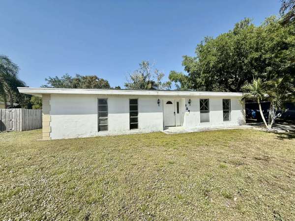 129 NE Tunison AVE, Port Saint Lucie, FL 34983