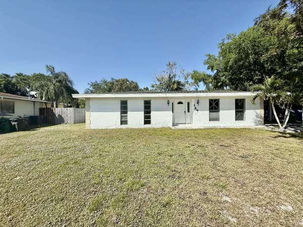 129 NE Tunison AVE, Port Saint Lucie, FL 34983