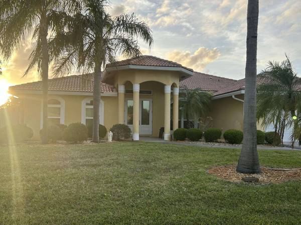 2498 SE Addison ST, Port Saint Lucie, FL 34984