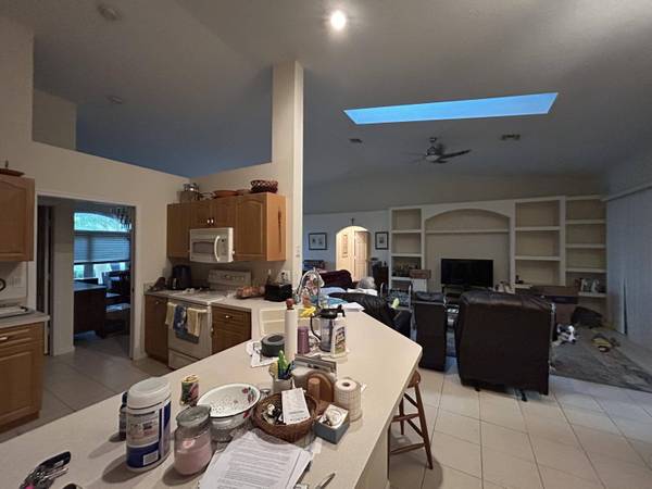 2498 SE Addison ST, Port Saint Lucie, FL 34984