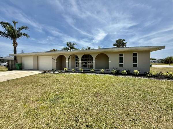 601 SW Ivanhoe DR, Port Saint Lucie, FL 34983