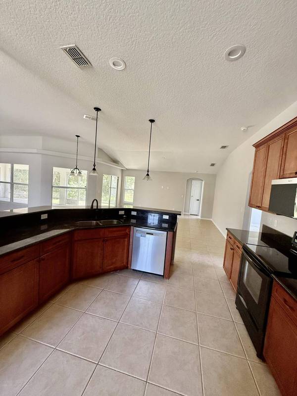 1744 SW Nantucket AVE, Port Saint Lucie, FL 34953