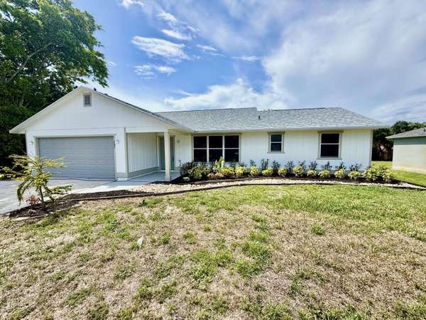 397 SE Huron TER, Port Saint Lucie, FL 34983