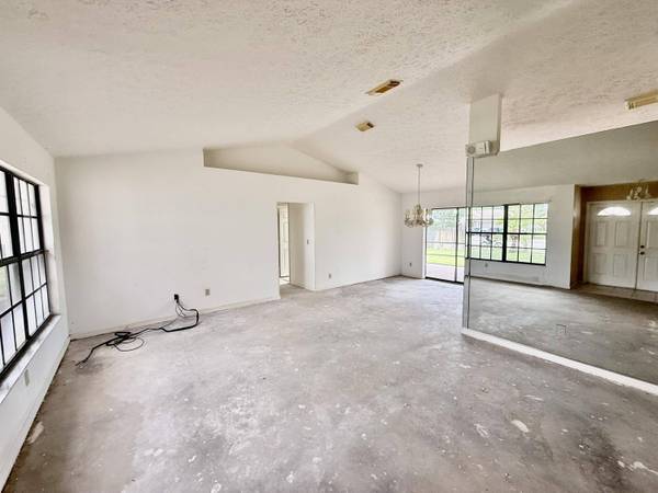 2141 SE Floresta DR, Port Saint Lucie, FL 34984