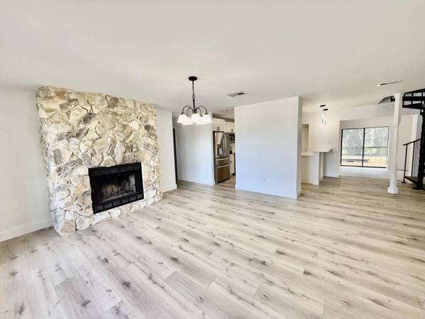 1898 SE Fallon DR, Port Saint Lucie, FL 34983