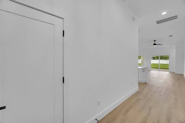 5471 NW Model CT, Port Saint Lucie, FL 34986