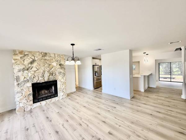 1898 SE Fallon DR, Port Saint Lucie, FL 34983