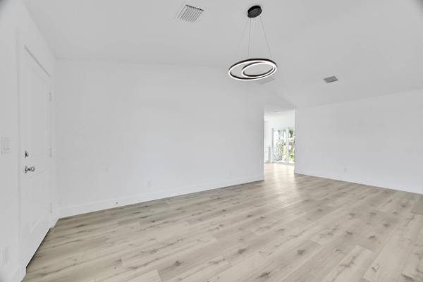 5584 SE Katharine AVE, Stuart, FL 34997