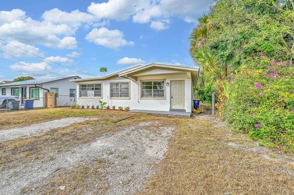 8487 SE Begonia WAY, Hobe Sound, FL 33455