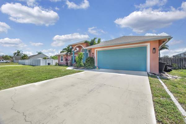 3982 SW Kabane ST, Port Saint Lucie, FL 34953