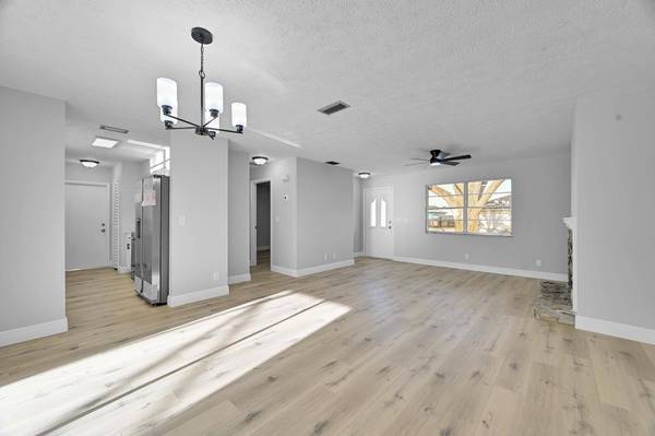 1722 SE Biddle LN, Port St Lucie, FL 34983