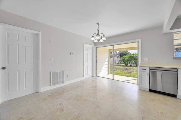 434 NE Electra AVE, Port St Lucie, FL 34983