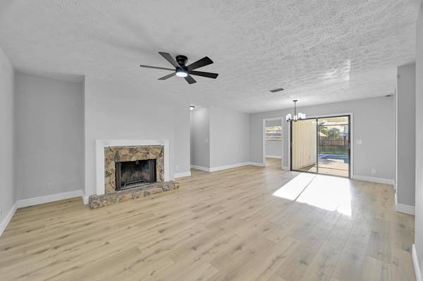 1722 SE Biddle LN, Port St Lucie, FL 34983