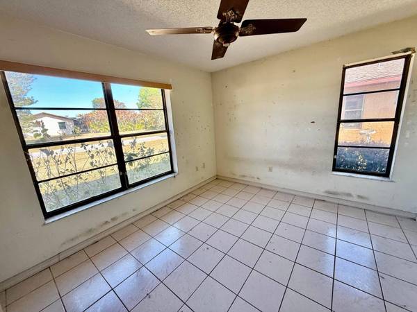 162 SW Ewing AVE, Port St Lucie, FL 34983