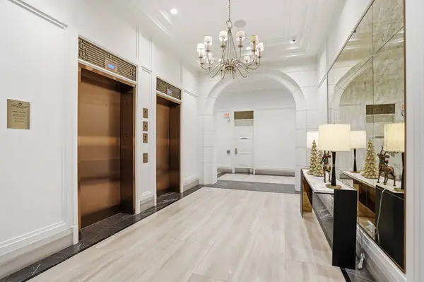 300 Randall ST #312, Oakville, ON L6J 0G2