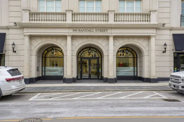 300 Randall ST #312, Oakville, ON L6J 0G2