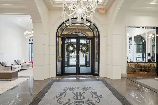 300 Randall ST #312, Oakville, ON L6J 0G2