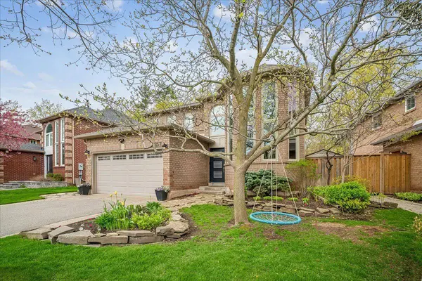 1257 MCCRANEY ST E, Oakville, ON L6H 3A3