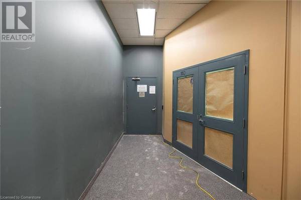 30 DUKE Street W, Kitchener, ON N2H3W4