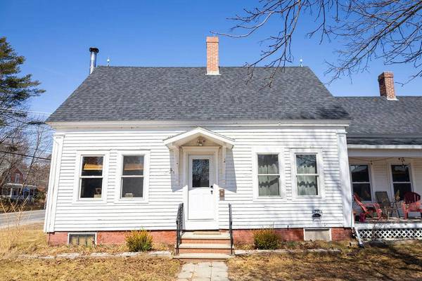 988 Hotel RD, Auburn, ME 04210