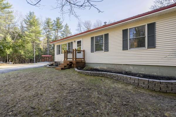 79 Ramsdell RD, Gray, ME 04039