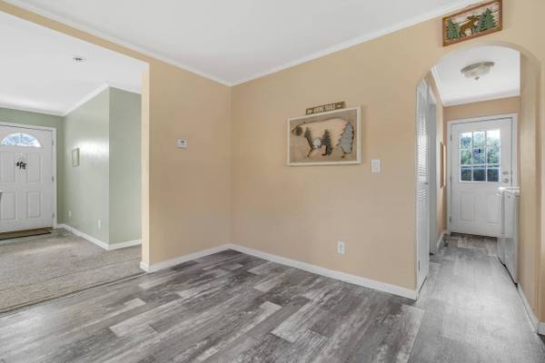 45 Lone Pine DR, Sabattus, ME 04280