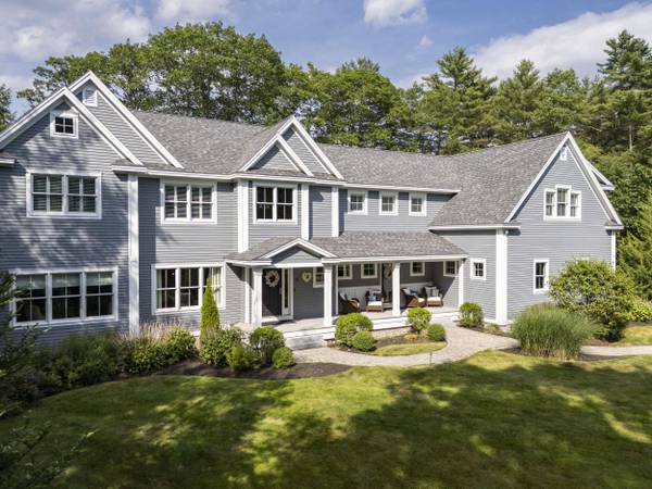 10 Paddock WAY, Falmouth, ME 04105