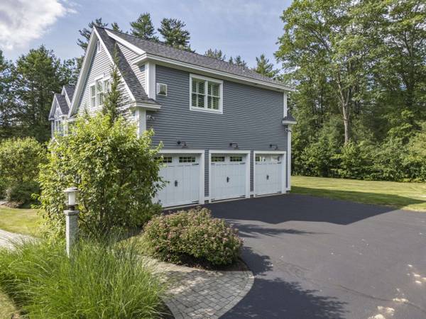 10 Paddock WAY, Falmouth, ME 04105