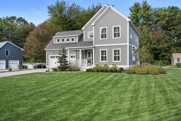 26 Ocean Greens DR, Saco, ME 04072